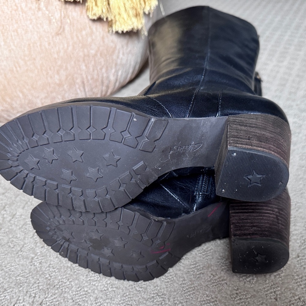 Clarks Black Boots - Picture 6 of 6